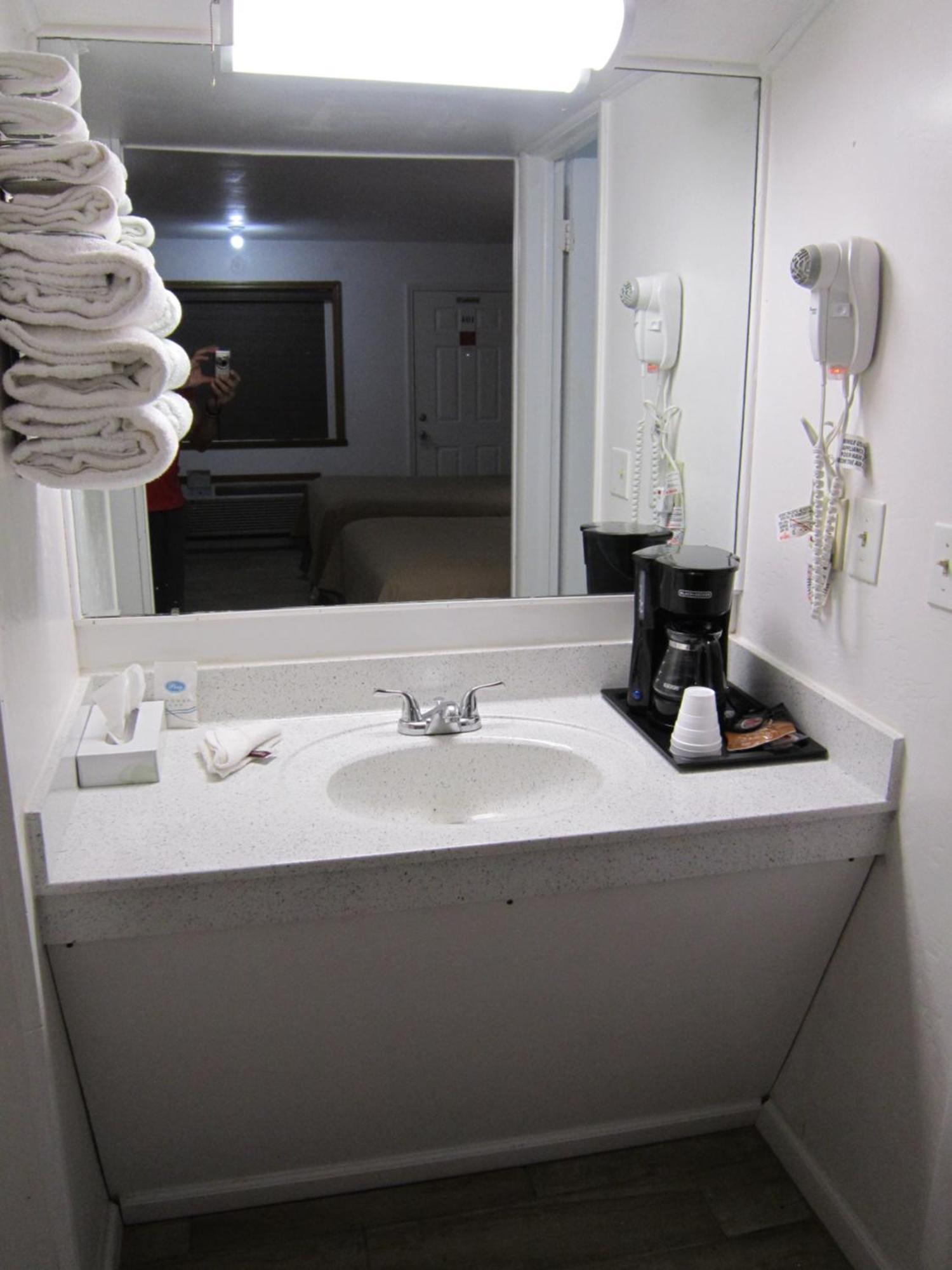 Cassville Budget Inn エクステリア 写真