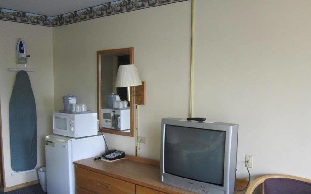 Cassville Budget Inn エクステリア 写真