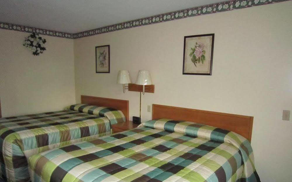 Cassville Budget Inn エクステリア 写真
